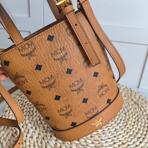 MCM AREN Mini Tote Bag Crossbody Bag Bucket Bag Women's Bag - Picture 4 of 8